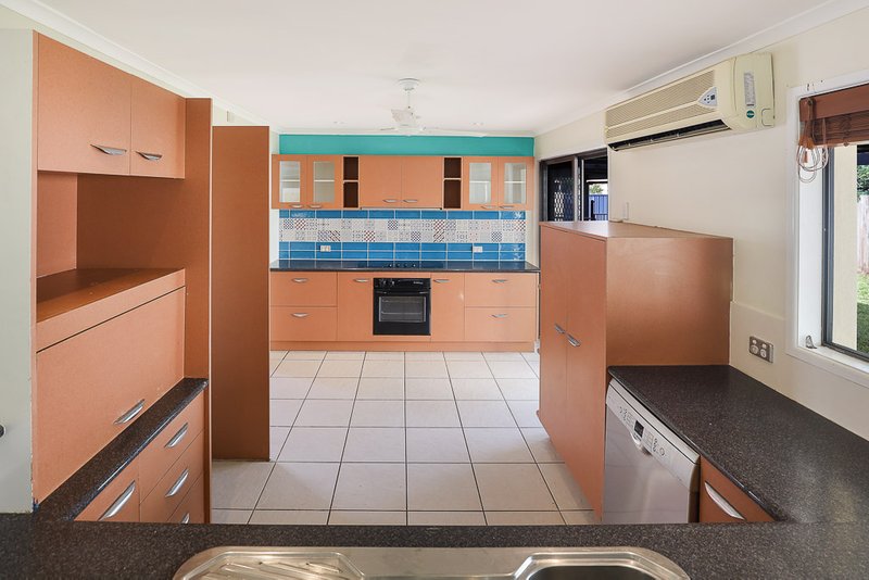 Photo - 1 Oak Court, Maroochydore QLD 4558 - Image 6