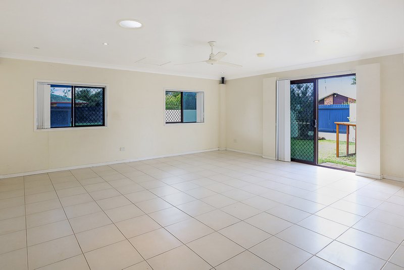 Photo - 1 Oak Court, Maroochydore QLD 4558 - Image 11