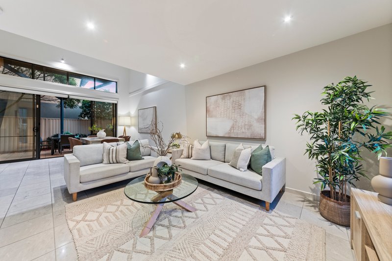 Photo - 1 Oaks Lane, Pakenham VIC 3810 - Image 3