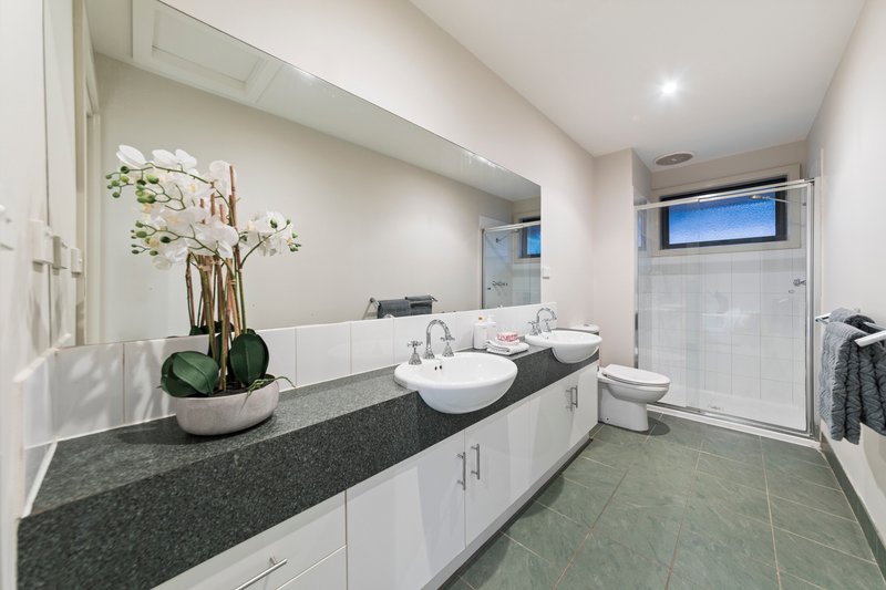Photo - 1 Oaks Lane, Pakenham VIC 3810 - Image 10