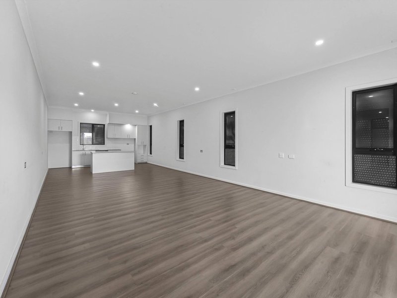 Photo - 1 Oaky Street, Donnybrook VIC 3064 - Image 5
