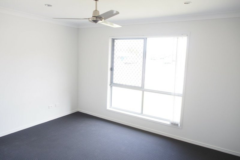 Photo - 1 Oasis Court, Marsden QLD 4132 - Image 19