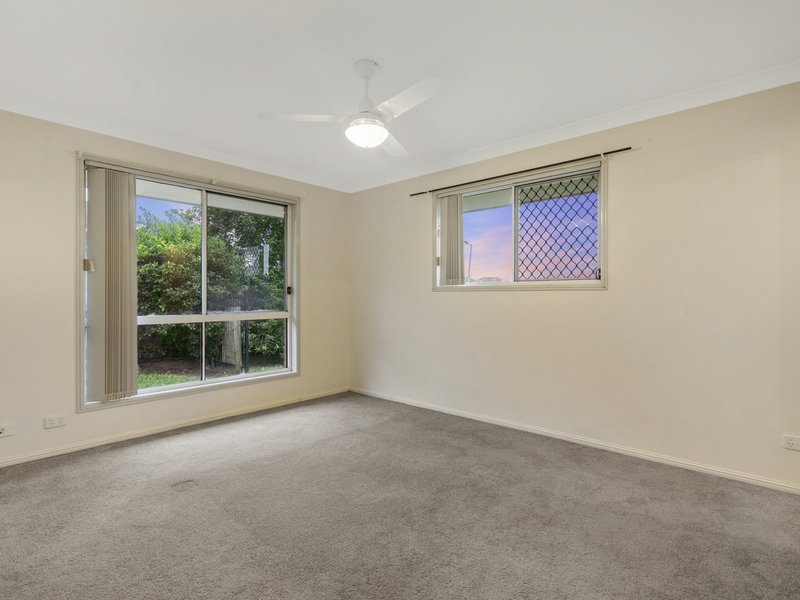 Photo - 1 Oban Court, Eagleby QLD 4207 - Image 7