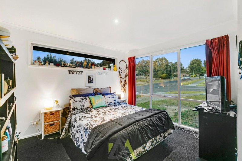 Photo - 1 Olearia Crescent, Langwarrin VIC 3910 - Image 10