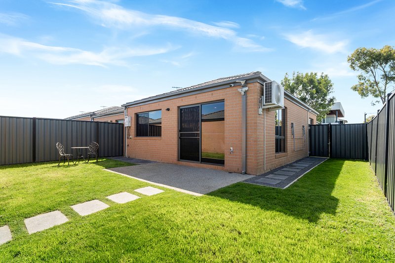 Photo - 1 Olivetree Loop, Craigieburn VIC 3064 - Image 22