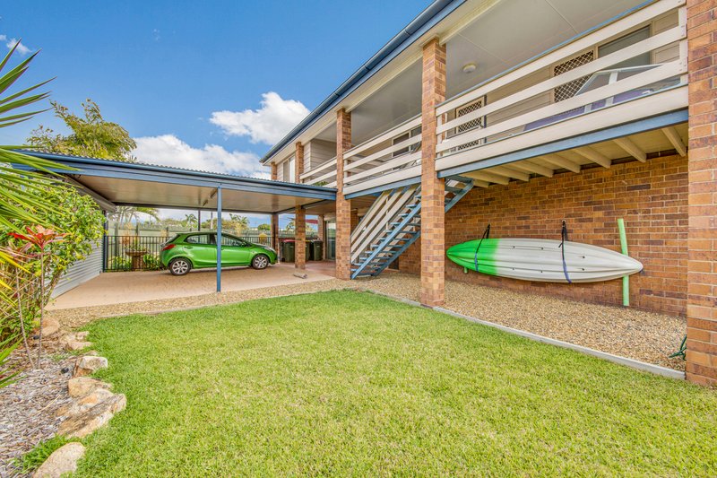 Photo - 1 Onslow Street, Tannum Sands QLD 4680 - Image 3