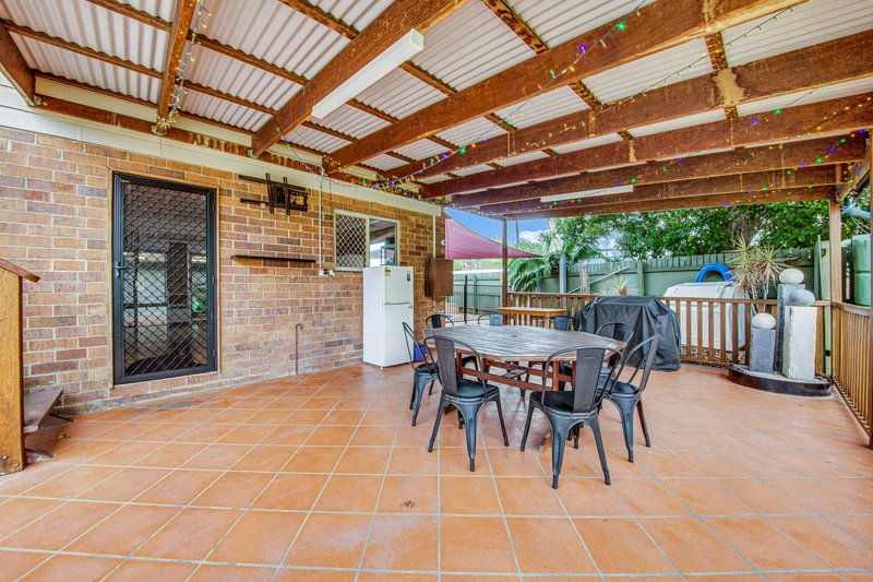 Photo - 1 Onslow Street, Tannum Sands QLD 4680 - Image 18