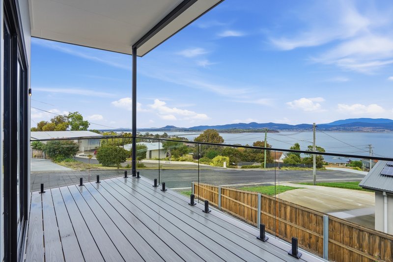 Photo - 1 or 2/10 Vancouver Street, Midway Point TAS 7171 - Image 2