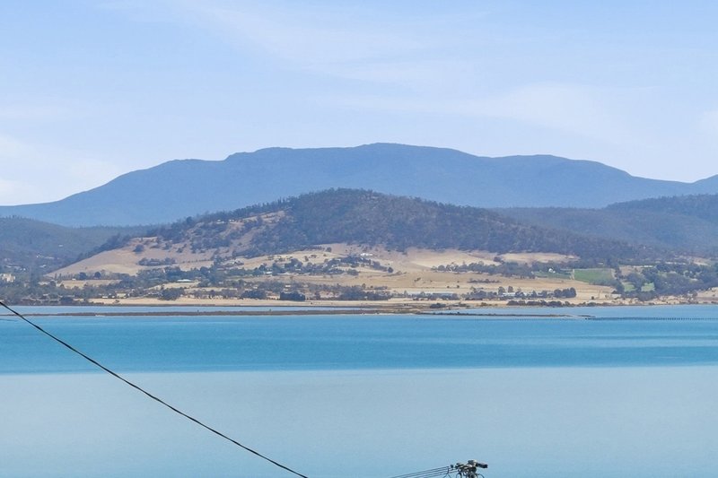 Photo - 1 or 2/10 Vancouver Street, Midway Point TAS 7171 - Image 4