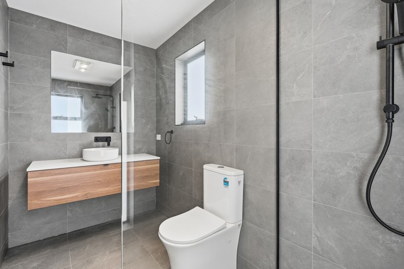 Photo - 1 or 2/10 Vancouver Street, Midway Point TAS 7171 - Image 10