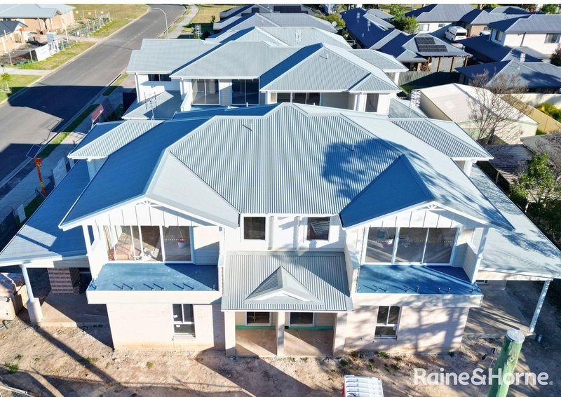 Photo - 1 or 3/58 Hillcrest Avenue, South Nowra NSW 2541 - Image 13