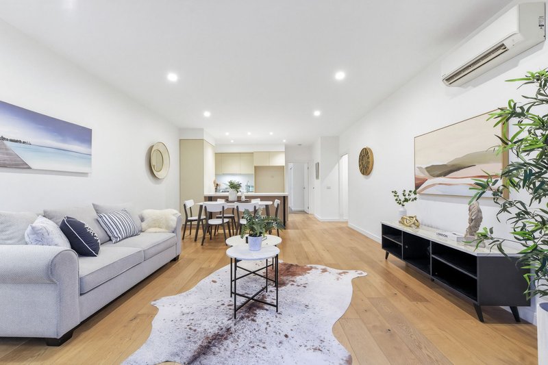 Photo - 1 Orchid Drive, Keysborough VIC 3173 - Image 7