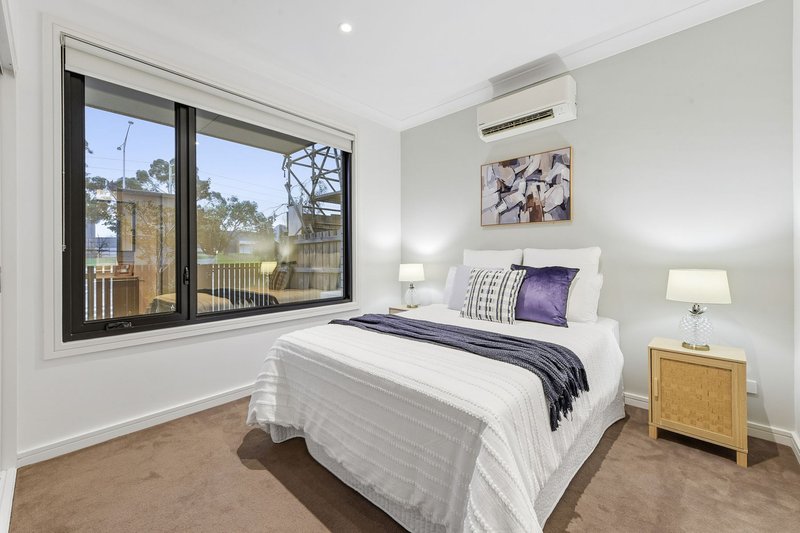 Photo - 1 Orchid Drive, Keysborough VIC 3173 - Image 8