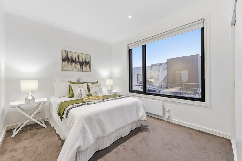 Photo - 1 Orchid Drive, Keysborough VIC 3173 - Image 9