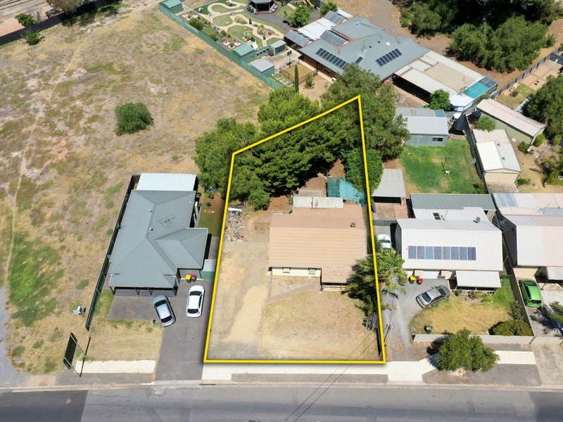 Photo - 1 Overway Bridge Road, Gawler West SA 5118 - Image 8