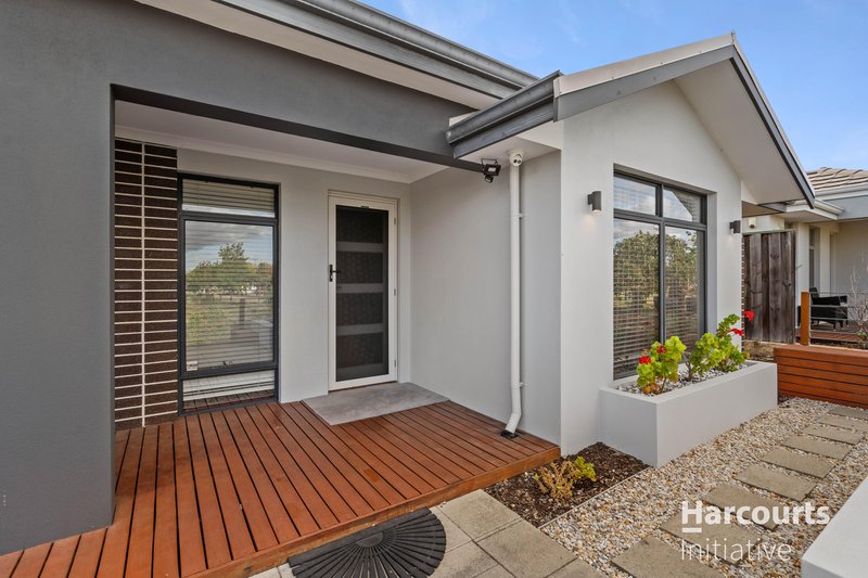 Photo - 1 Pallarup Crescent, Ellenbrook WA 6069 - Image 3