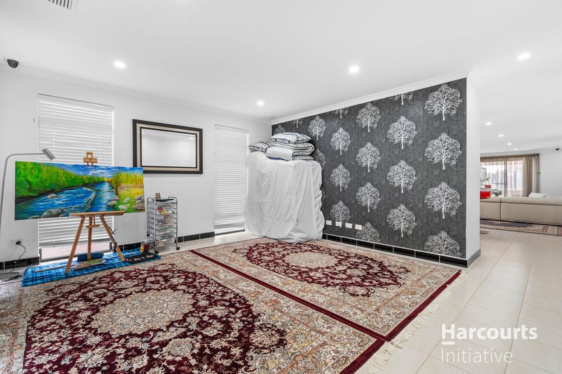 Photo - 1 Pallarup Crescent, Ellenbrook WA 6069 - Image 5