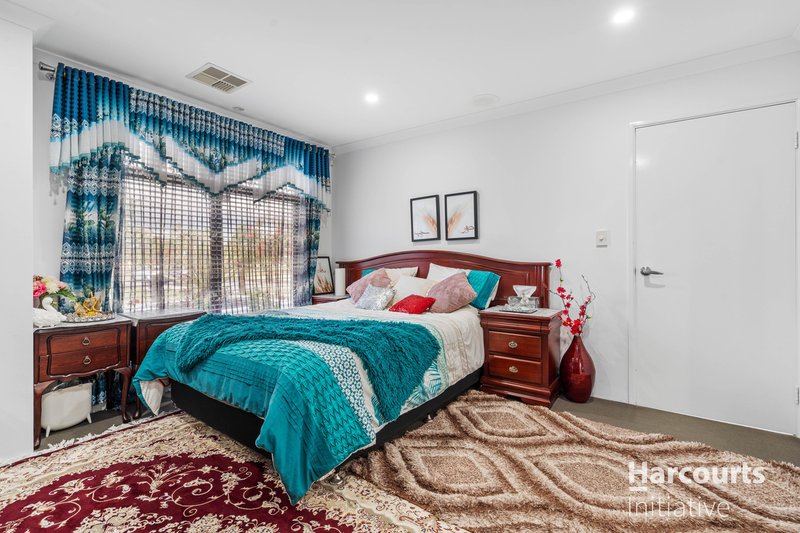 Photo - 1 Pallarup Crescent, Ellenbrook WA 6069 - Image 6