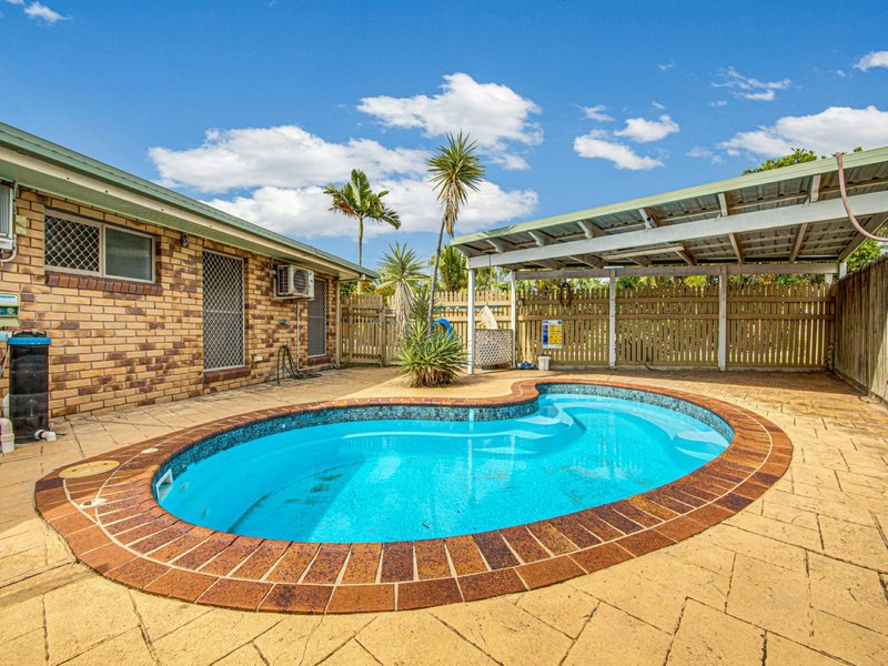 Photo - 1 Palm Court, Clinton QLD 4680 - Image 2