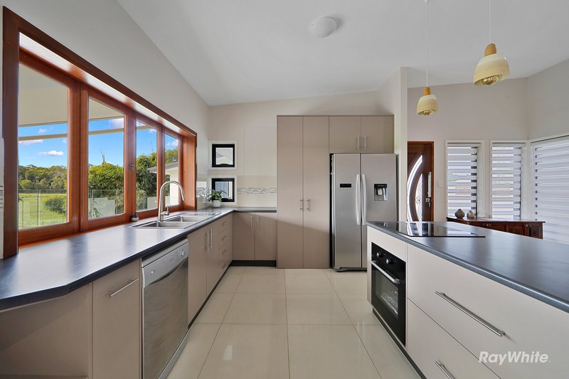 Photo - 1 Palm View Drive, Moore Park Beach QLD 4670 - Image 12