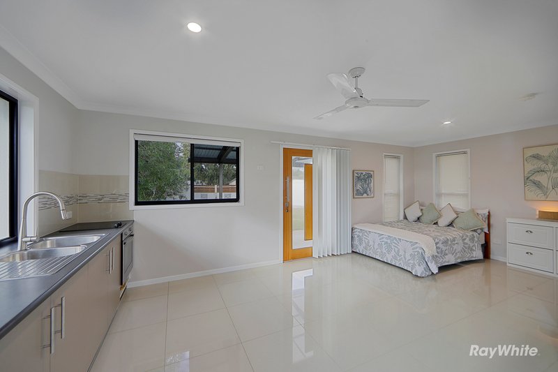 Photo - 1 Palm View Drive, Moore Park Beach QLD 4670 - Image 14