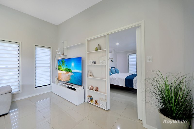 Photo - 1 Palm View Drive, Moore Park Beach QLD 4670 - Image 17