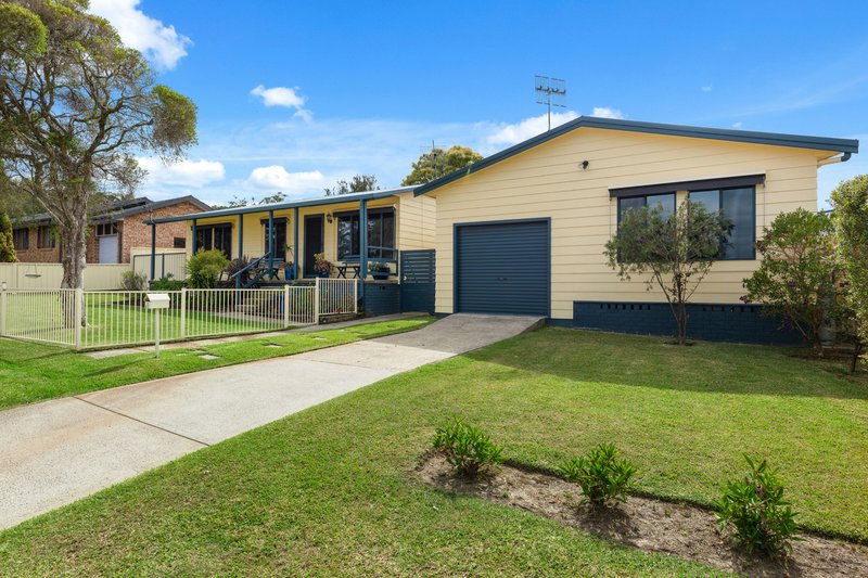 Photo - 1 Pangari Crescent, St Georges Basin NSW 2540 - Image 2