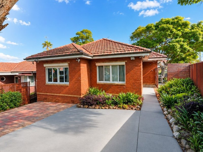 Photo - 1 Pangee Street, Kingsgrove NSW 2208 - Image 1