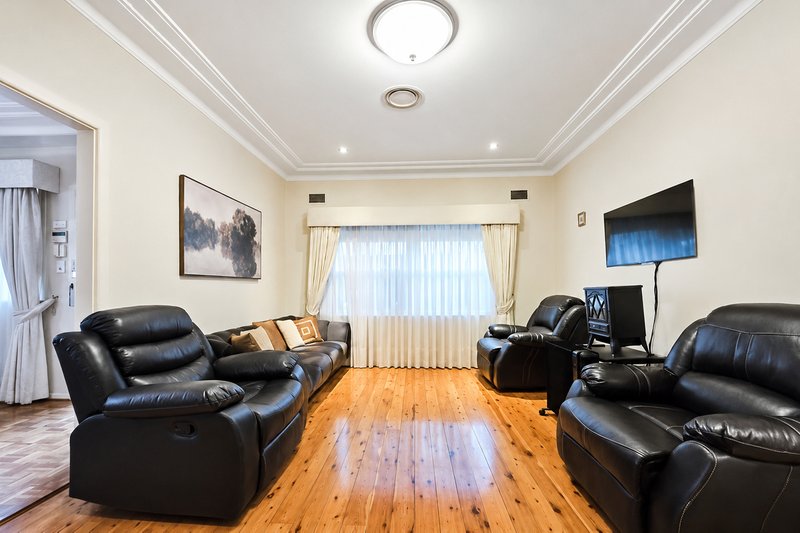 Photo - 1 Pangee Street, Kingsgrove NSW 2208 - Image 3