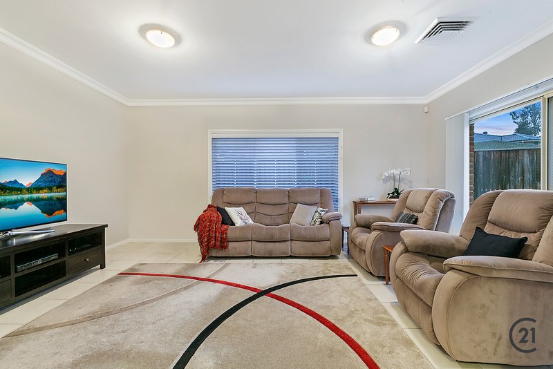 Photo - 1 Paperbark Crescent, Beaumont Hills NSW 2155 - Image 10