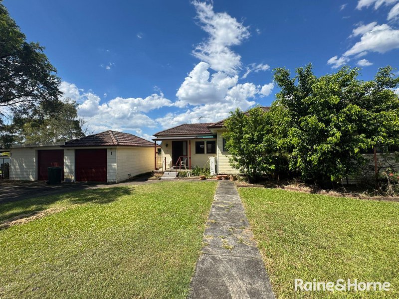 1 Pardalote Street, Ingleburn NSW 2565