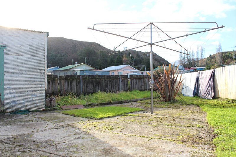 Photo - 1 Park Street, Queenstown TAS 7467 - Image 9