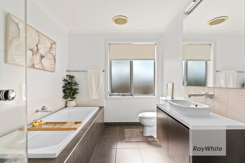 Photo - 1 Parkfield Walk, Westmeadows VIC 3049 - Image 11