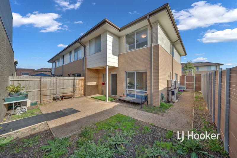 Photo - 1 Parkfield Walk, Westmeadows VIC 3049 - Image 13