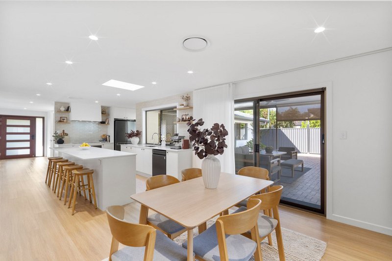 Photo - 1 Parkview Crescent, Shailer Park QLD 4128 - Image 8