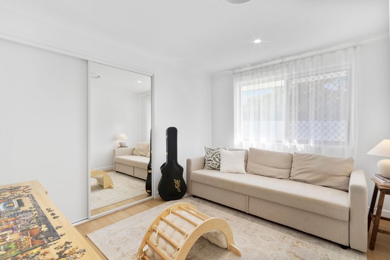 Photo - 1 Parkview Crescent, Shailer Park QLD 4128 - Image 15