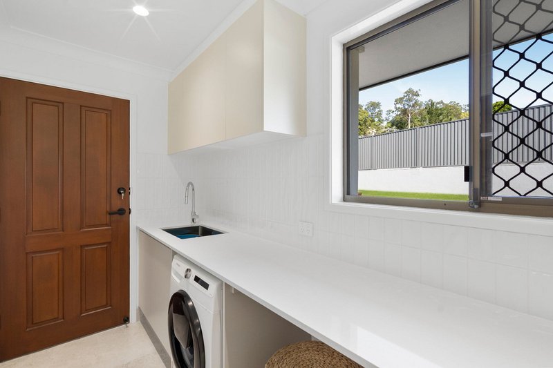 Photo - 1 Parkview Crescent, Shailer Park QLD 4128 - Image 16
