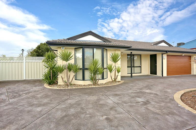 1 Parkwood Close, Craigieburn VIC 3064