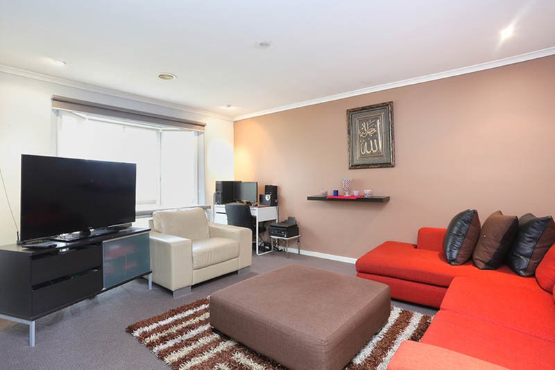 Photo - 1 Parkwood Close, Craigieburn VIC 3064 - Image 4