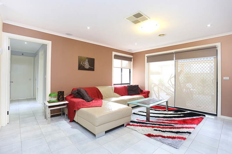 Photo - 1 Parkwood Close, Craigieburn VIC 3064 - Image 5