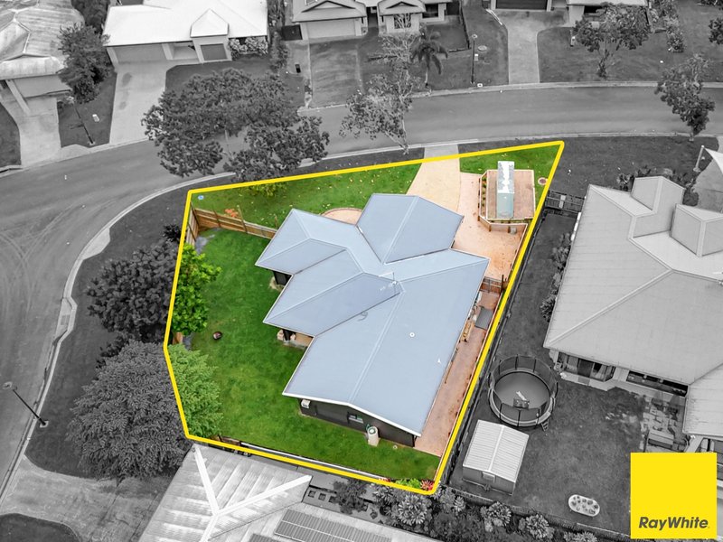 Photo - 1 Pavetta Close, Bentley Park QLD 4869 - Image 18