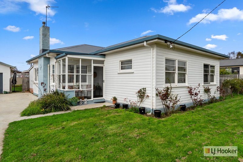 Photo - 1 Payton Place, Devonport TAS 7310 - Image 12