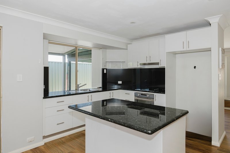 Photo - 1 Peacock Green, Ballajura WA 6066 - Image 18