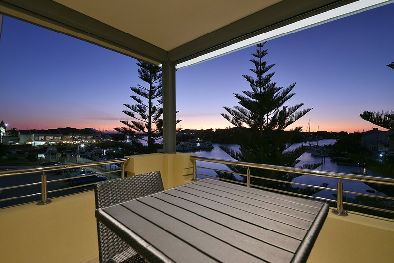 Photo - 1 Penryn Lane, Mindarie WA 6030 - Image 30