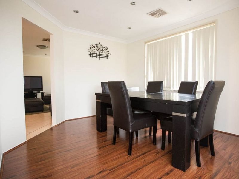 Photo - 1 Peppercorn Place, Horningsea Park NSW 2171 - Image 6