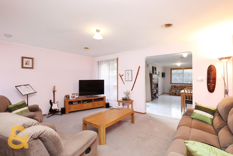 Photo - 1 Perry Court, Roxburgh Park VIC 3064 - Image 2