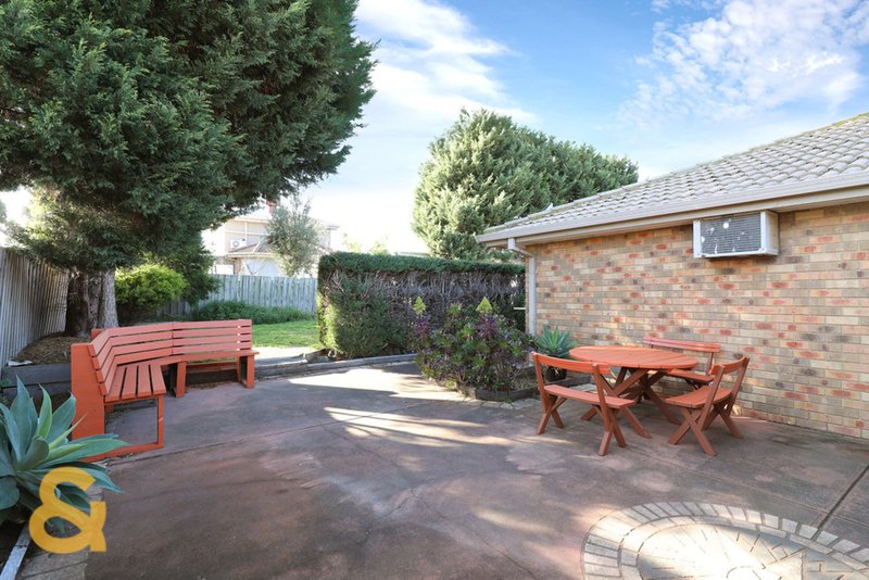 Photo - 1 Perry Court, Roxburgh Park VIC 3064 - Image 9