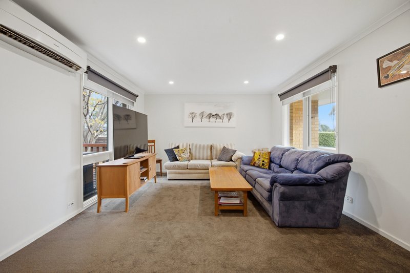 Photo - 1 Perry Drive, Chapman ACT 2611 - Image 4