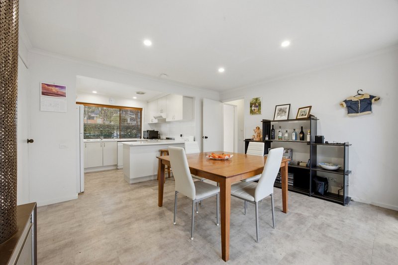 Photo - 1 Perry Drive, Chapman ACT 2611 - Image 5