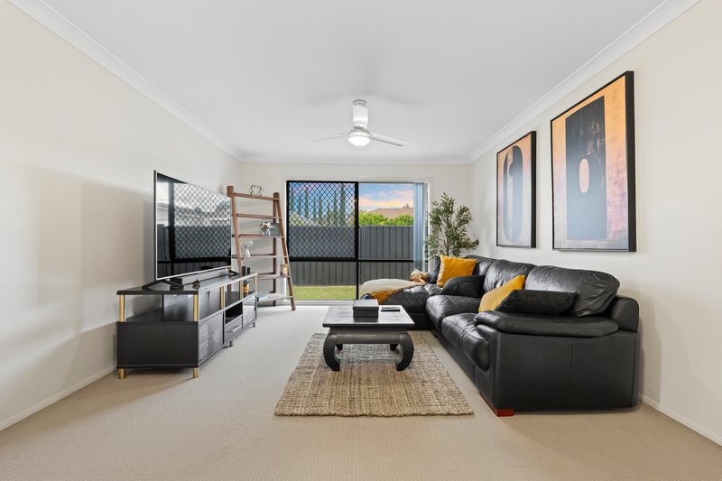 Photo - 1 Phillips Lane, Drewvale QLD 4116 - Image 2